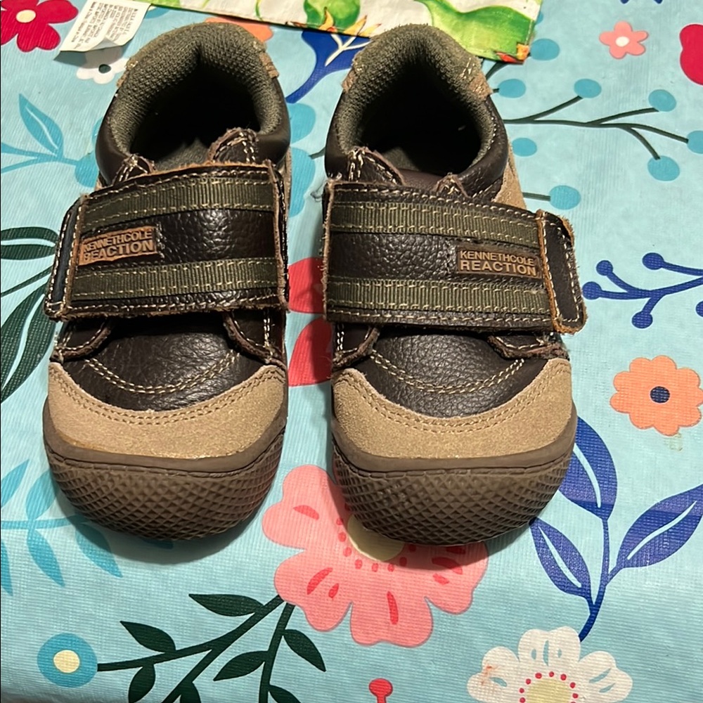 Kenneth Cole Reaction Brown and Tan Sneakers with Velcro Straps